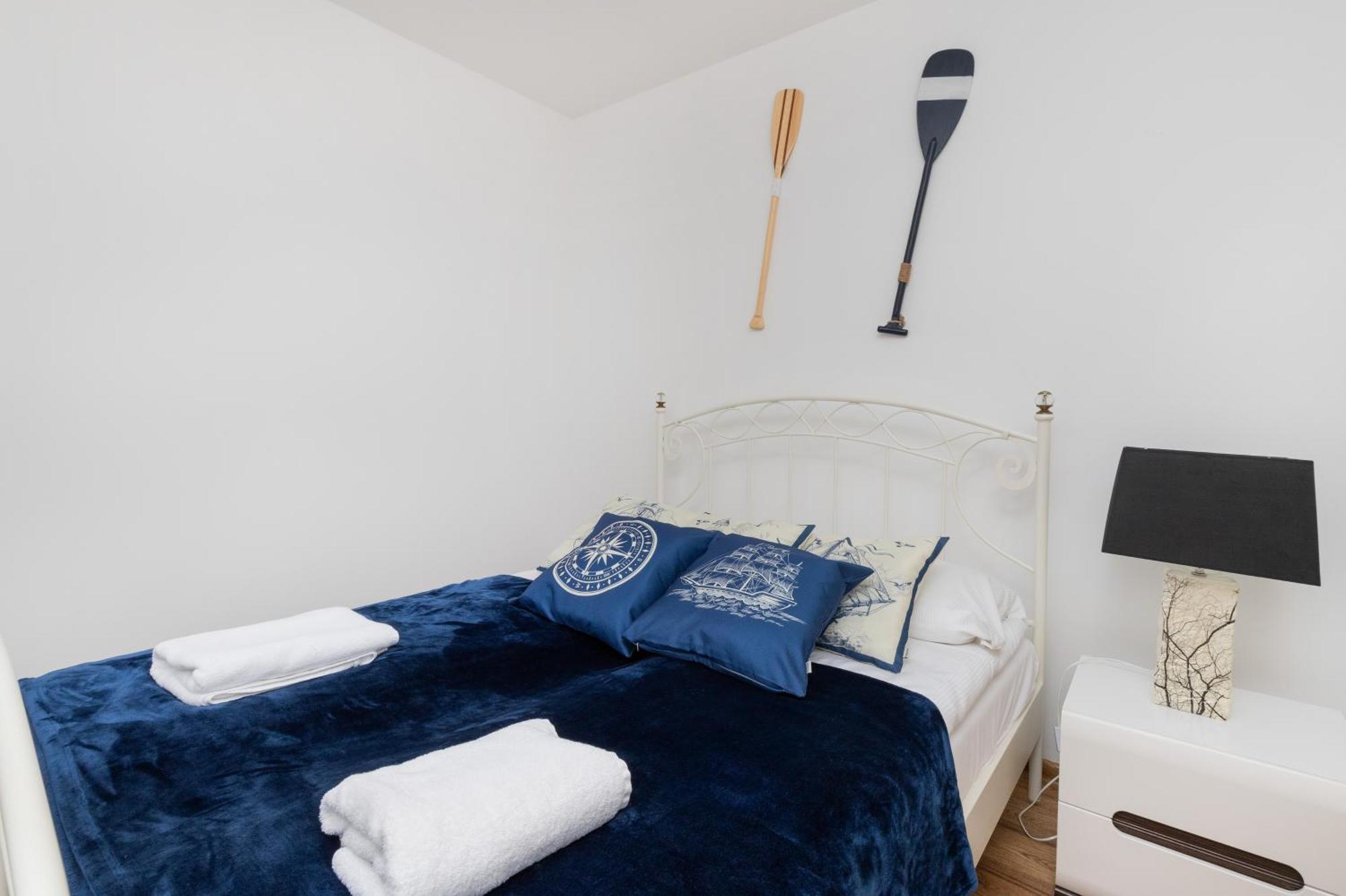 Batorego 7 Apartament With Terrace & Parking Downtown Gdynia By Renters Eksteriør bilde