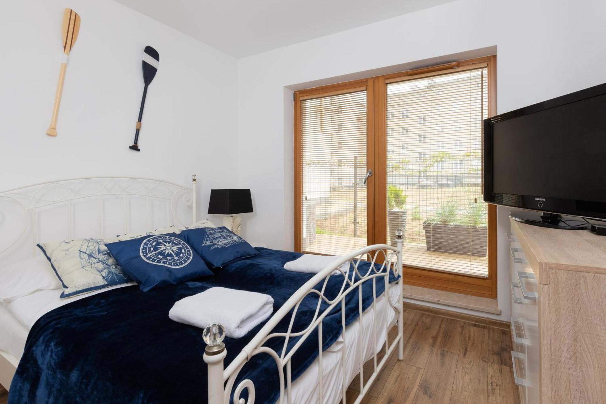 Batorego 7 Apartament With Terrace & Parking Downtown Gdynia By Renters Eksteriør bilde