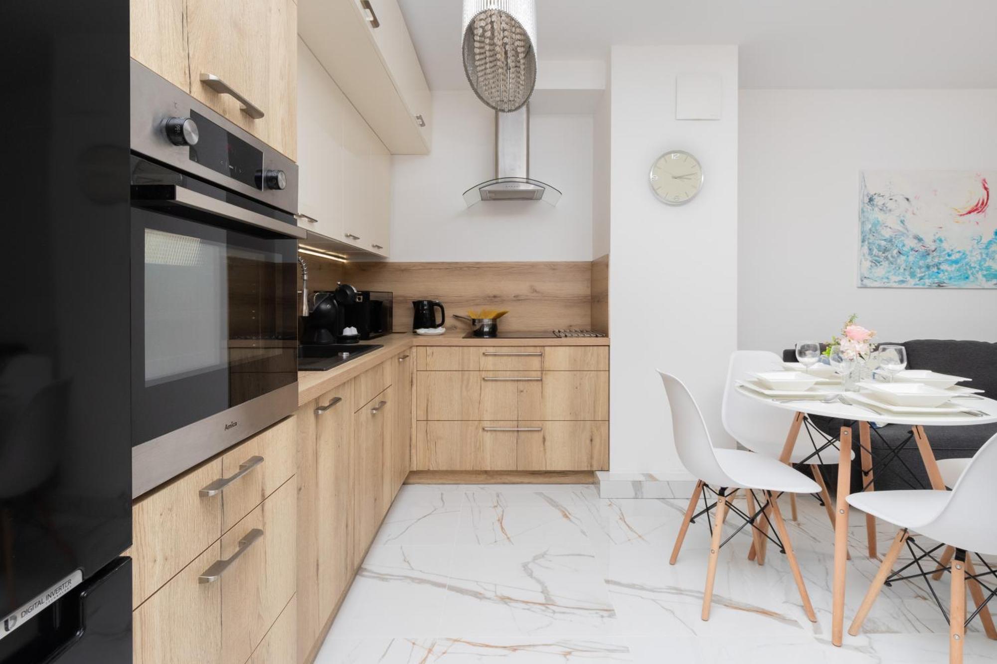 Batorego 7 Apartament With Terrace & Parking Downtown Gdynia By Renters Eksteriør bilde
