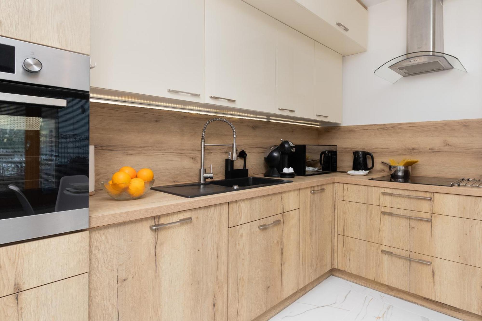 Batorego 7 Apartament With Terrace & Parking Downtown Gdynia By Renters Eksteriør bilde